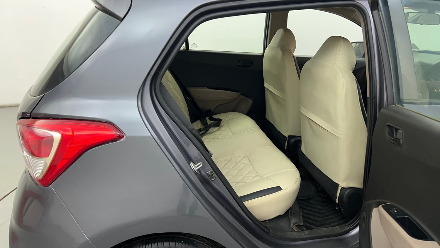 Used 2017 Hyundai Grand i10 Magna 1.2 Kappa VTVT Petrol Manual interior RIGHT SIDE REAR DOOR CABIN VIEW