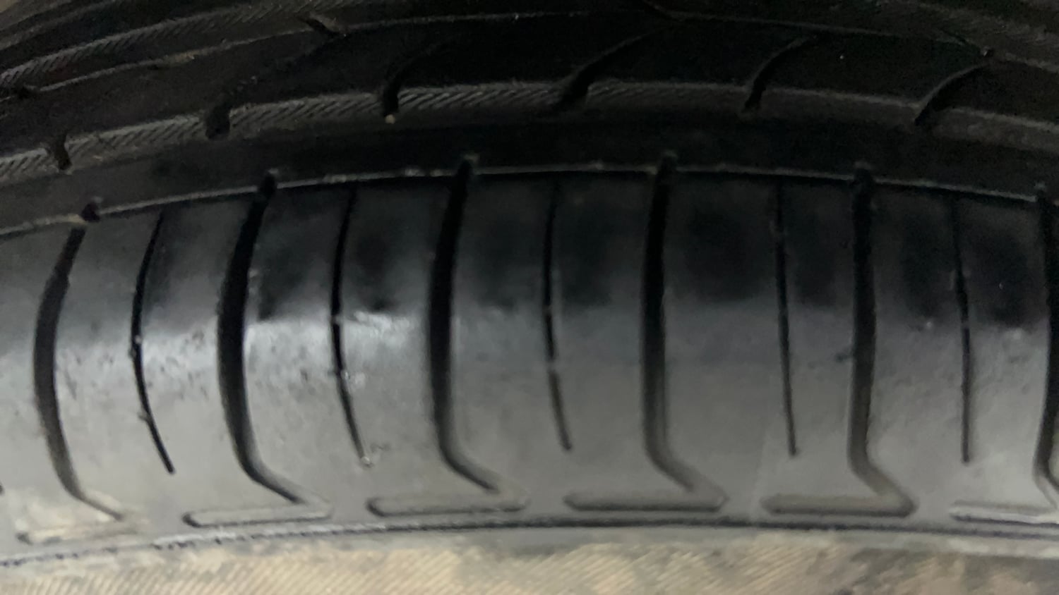 Used 2017 Hyundai Grand i10 Magna 1.2 Kappa VTVT Petrol Manual tyres RIGHT REAR TYRE TREAD VIEW