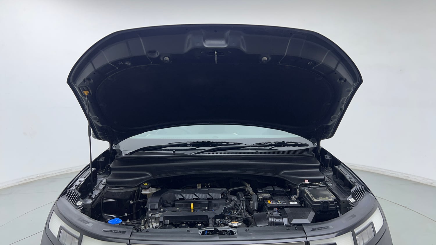 Used 2024 Hyundai Creta 1.5 MPi Petrol MT EX Petrol Manual engine ENGINE & BONNET OPEN FRONT VIEW