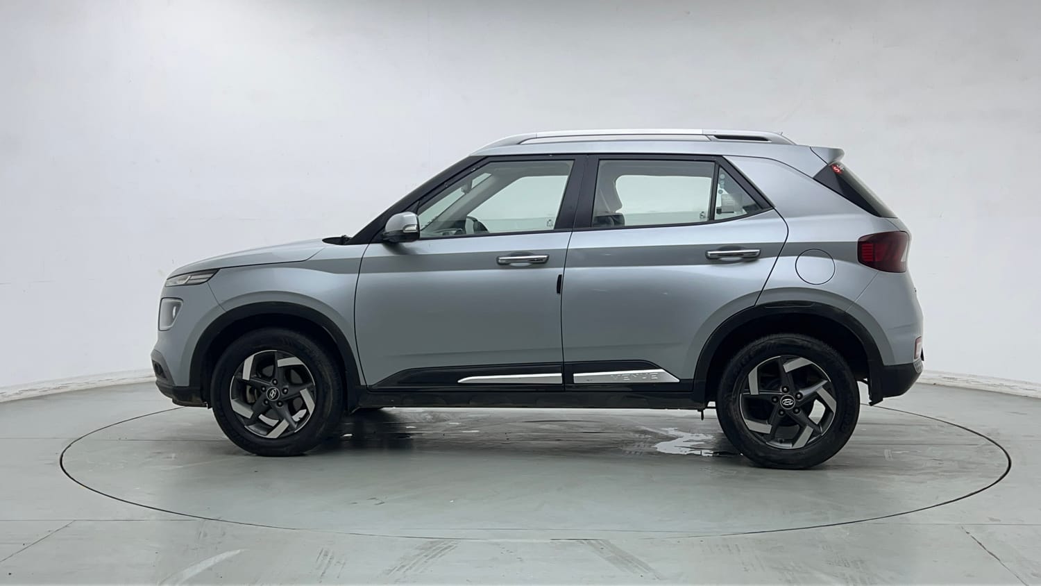 Used 2020 Hyundai Venue SX Plus 1.0 Turbo DCT Petrol Automatic exterior LEFT SIDE VIEW