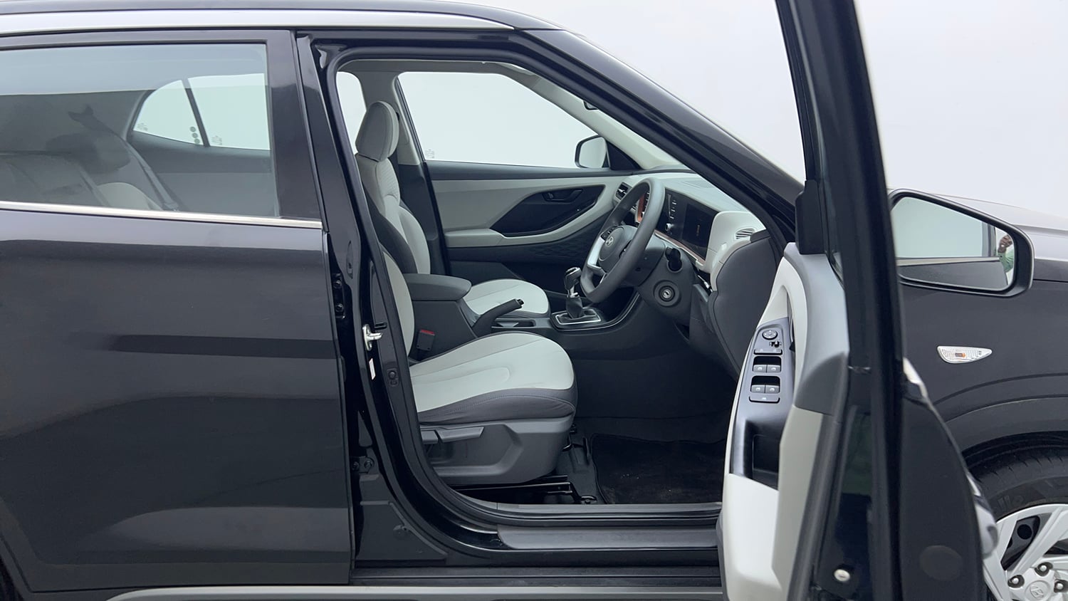 Used 2024 Hyundai Creta 1.5 MPi Petrol MT EX Petrol Manual interior RIGHT SIDE FRONT DOOR CABIN VIEW