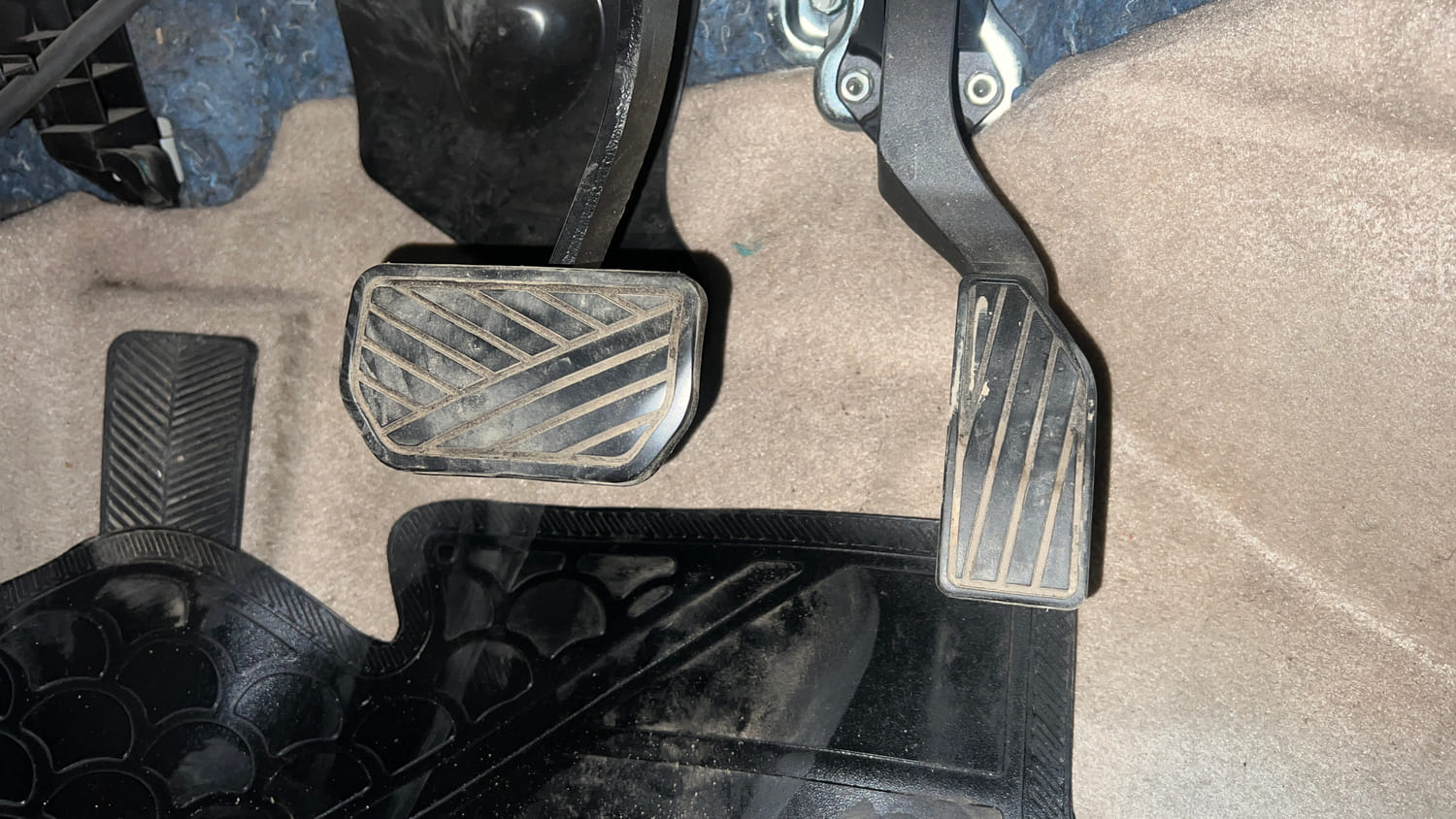 Used 2017 Maruti Suzuki Swift Dzire VXI AT ABS Petrol Automatic interior PEDALS VIEW