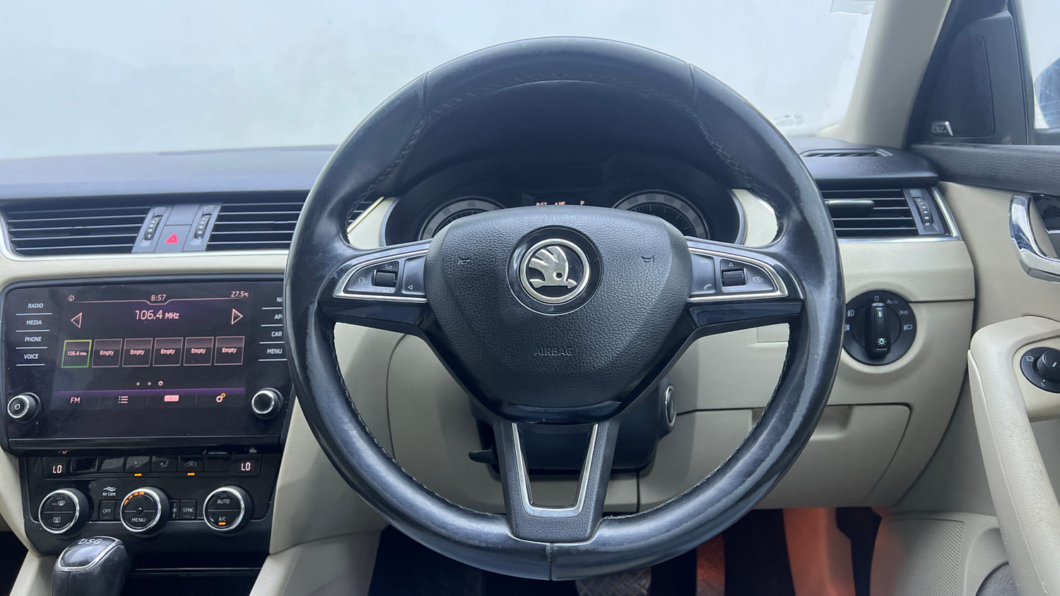 Used 2018 Skoda Octavia 1.8 TSI L&K Petrol Automatic interior STEERING VIEW
