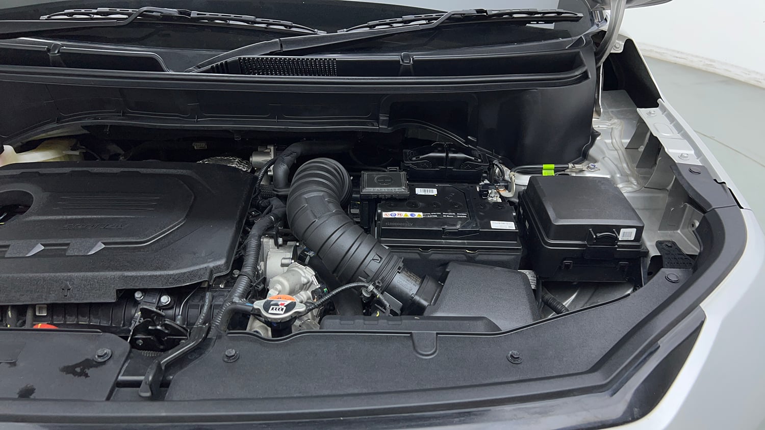 Used 2025 Kia Syros HTX Plus (O) 1.5 Diesel 6AT Diesel Automatic engine ENGINE LEFT SIDE VIEW