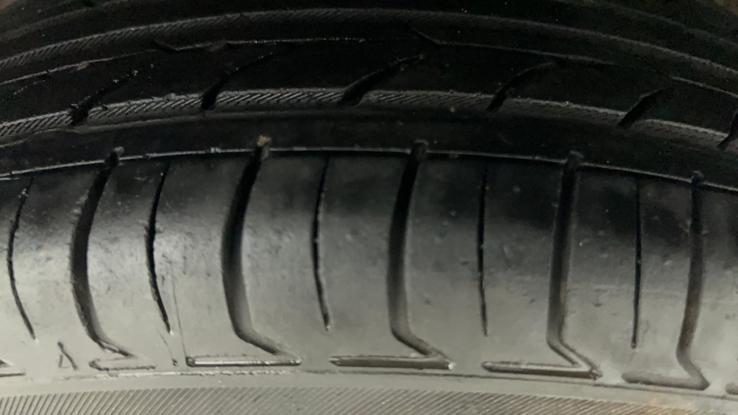 Used 2017 Hyundai Grand i10 Magna 1.2 Kappa VTVT Petrol Manual tyres LEFT REAR TYRE TREAD VIEW