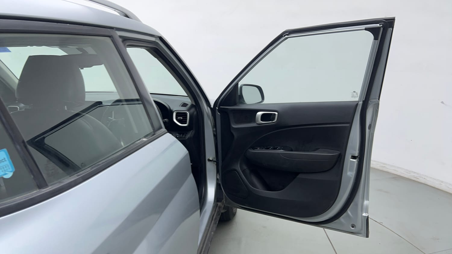 Used 2020 Hyundai Venue SX Plus 1.0 Turbo DCT Petrol Automatic interior RIGHT FRONT DOOR OPEN VIEW