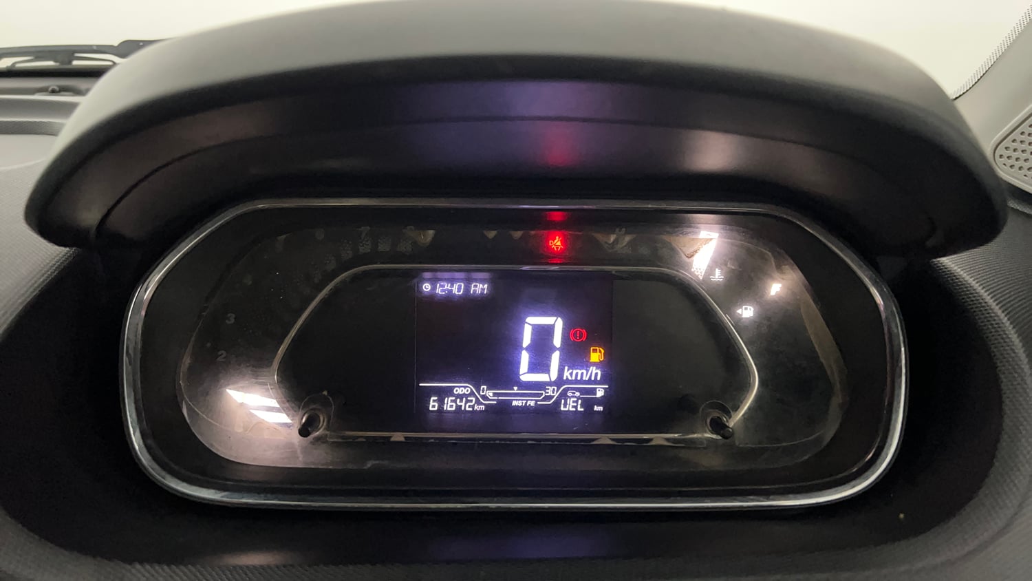Used 2020 Tata Tiago XZ Plus Dual Tone Petrol Manual interior CLUSTERMETER VIEW