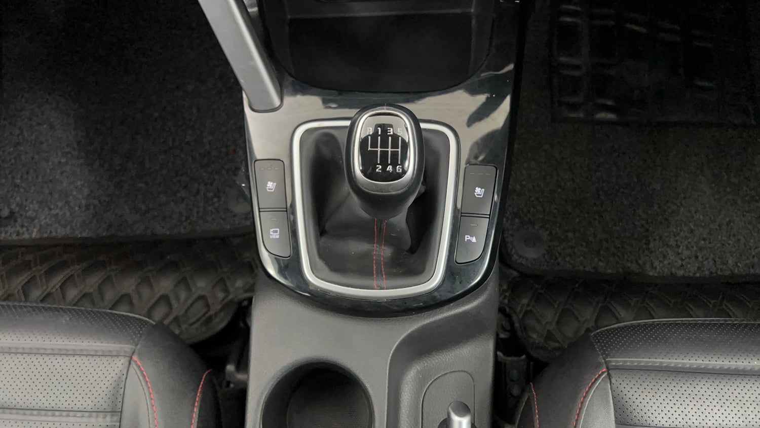 Used 2023 Kia Seltos GTX Plus 1.4 Petrol Manual interior GEAR  KNOB VIEW