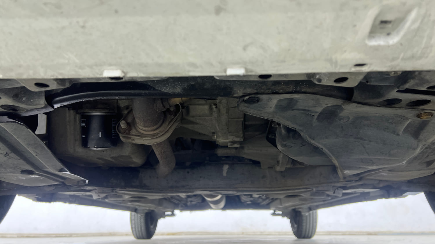 Used 2017 Maruti Suzuki Swift Dzire VXI AT ABS Petrol Automatic extra FRONT LEFT UNDERBODY VIEW