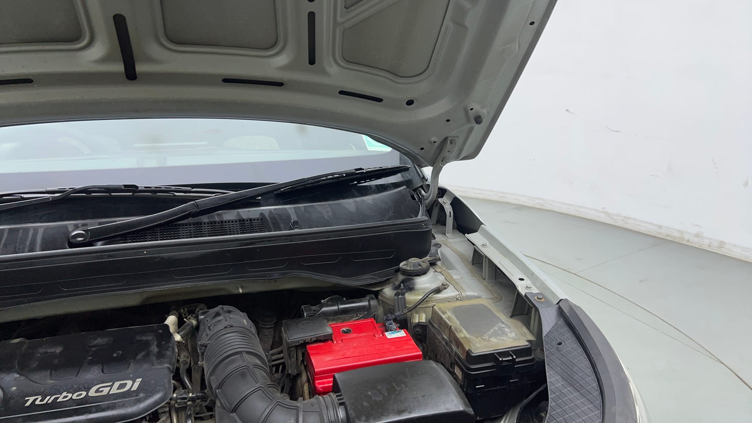 Used 2020 Hyundai Venue SX Plus 1.0 Turbo DCT Petrol Automatic engine ENGINE LEFT SIDE HINGE & APRON VIEW