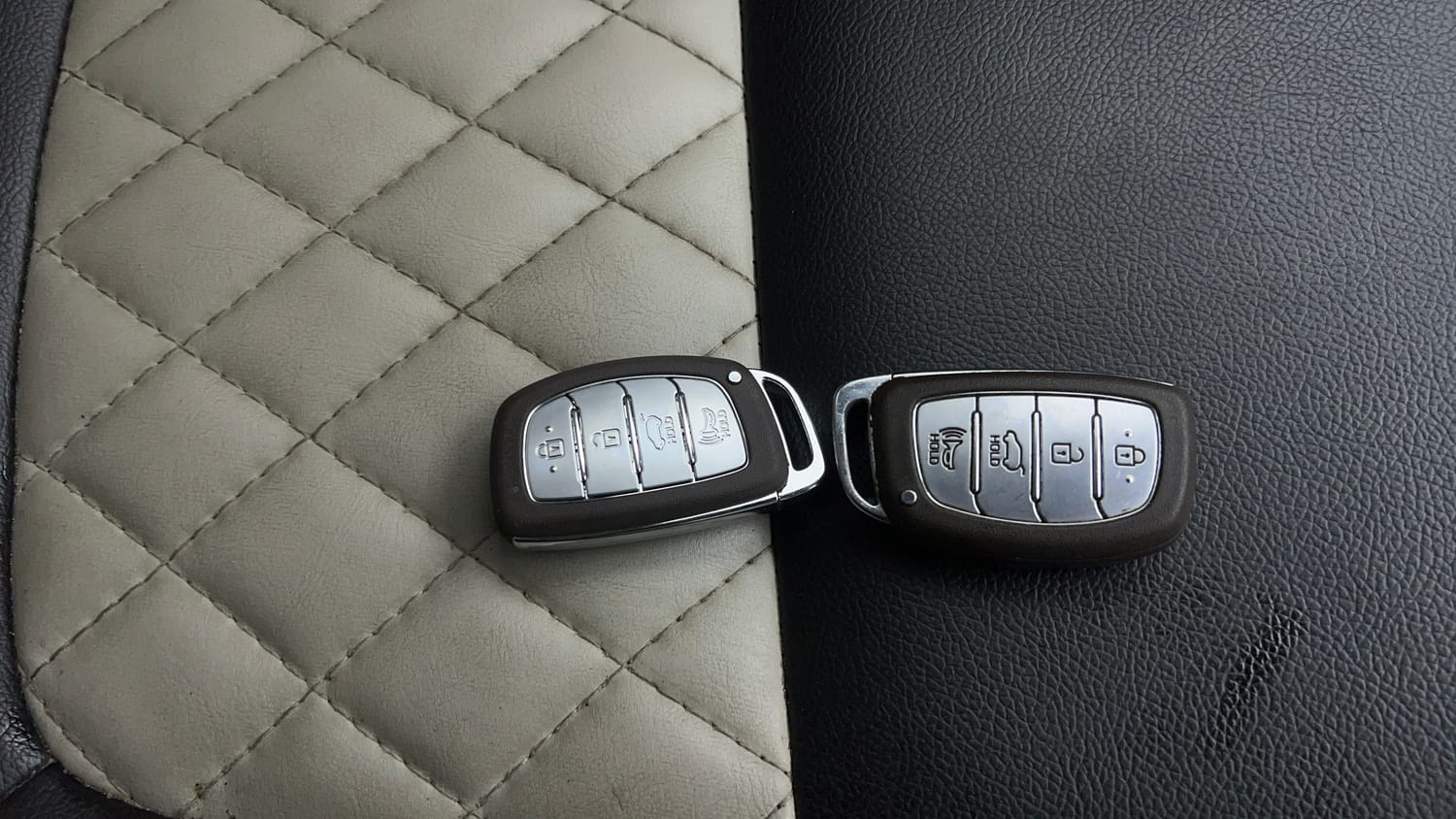 Used 2020 Hyundai Venue SX Plus 1.0 Turbo DCT Petrol Automatic extra CAR KEY VIEW