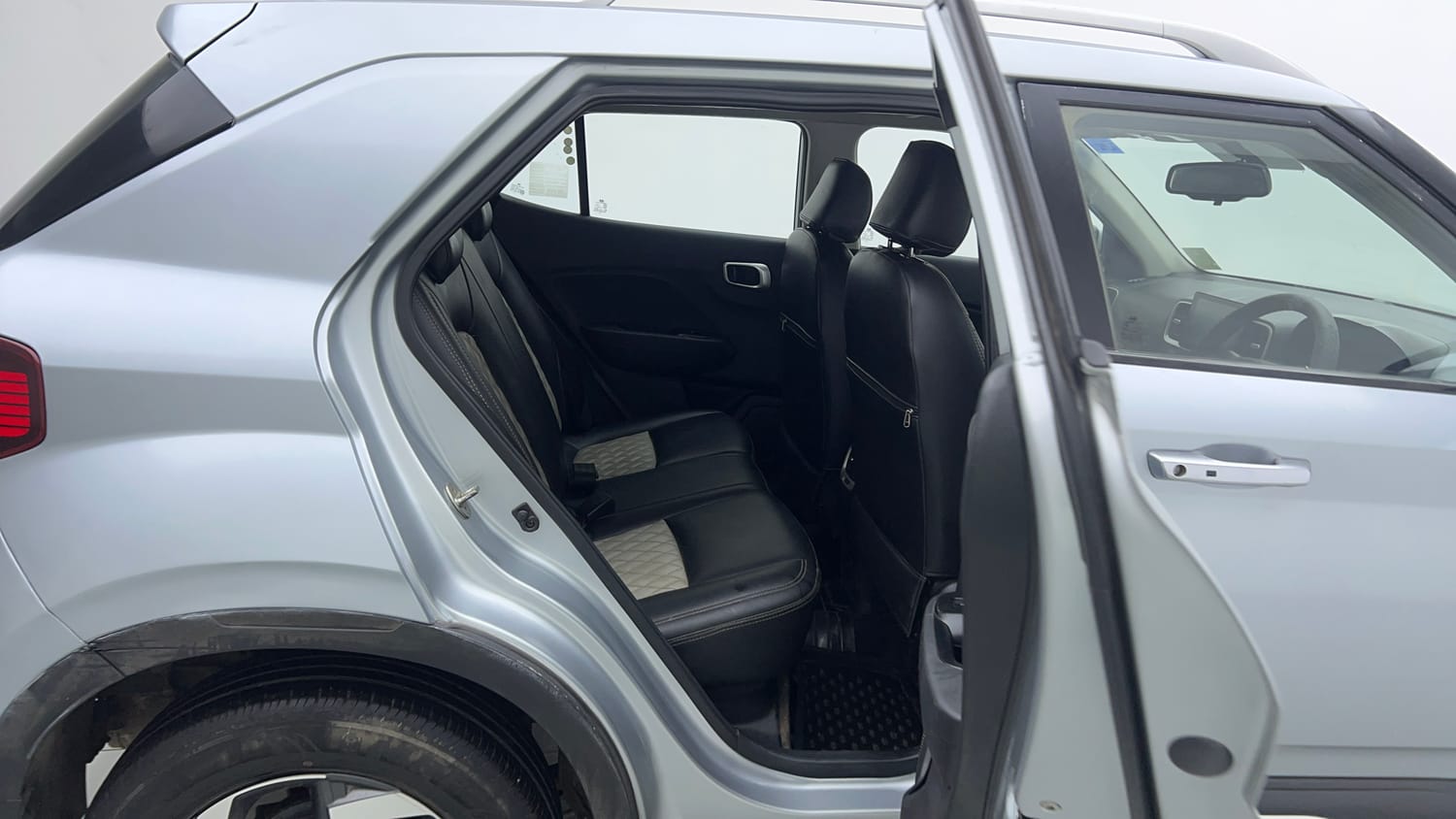 Used 2020 Hyundai Venue SX Plus 1.0 Turbo DCT Petrol Automatic interior RIGHT SIDE REAR DOOR CABIN VIEW