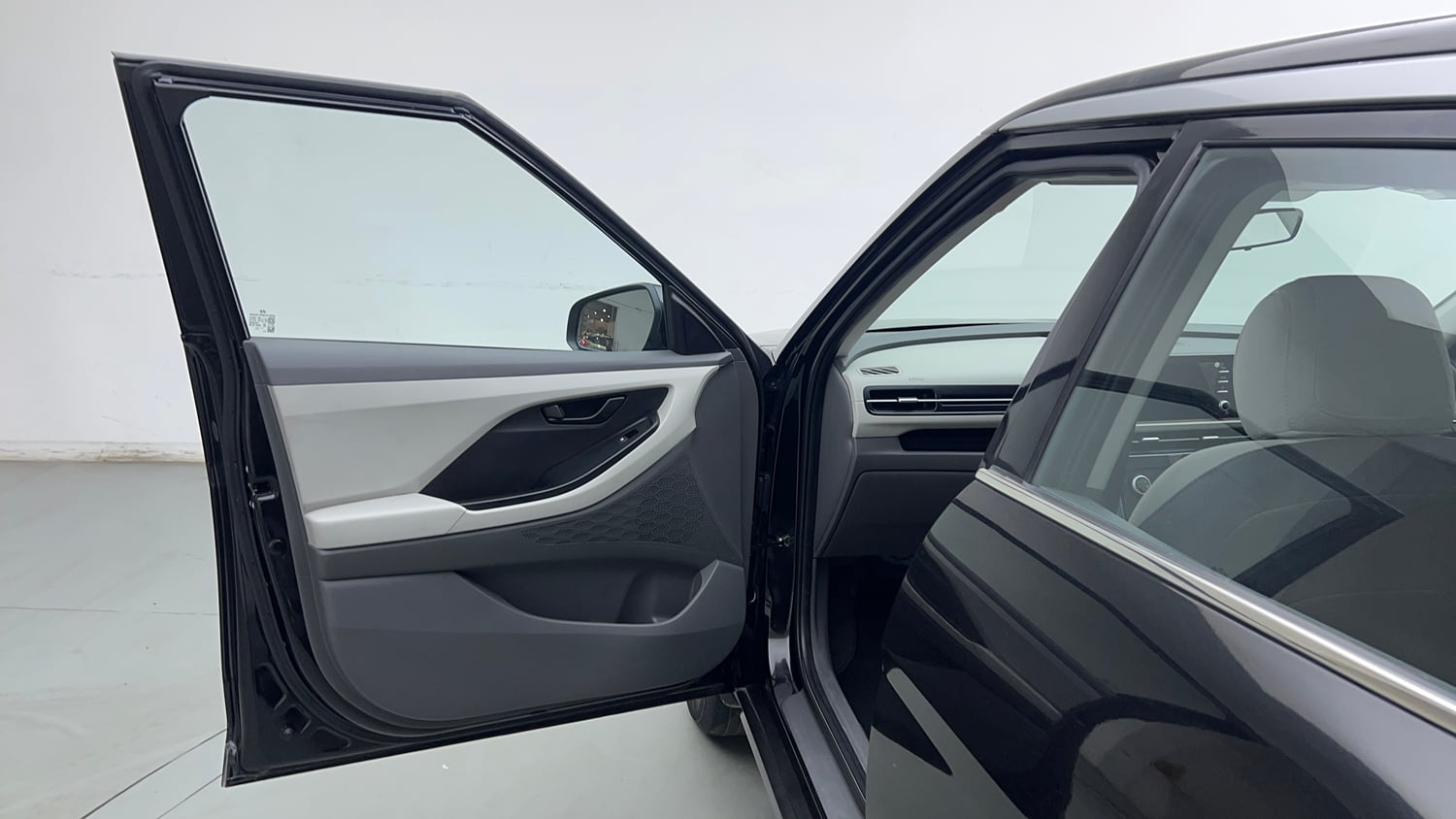 Used 2024 Hyundai Creta 1.5 MPi Petrol MT EX Petrol Manual interior LEFT FRONT DOOR OPEN VIEW