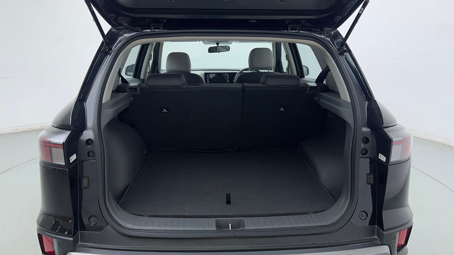 Used 2024 Hyundai Creta 1.5 MPi Petrol MT EX Petrol Manual interior DICKY INSIDE VIEW