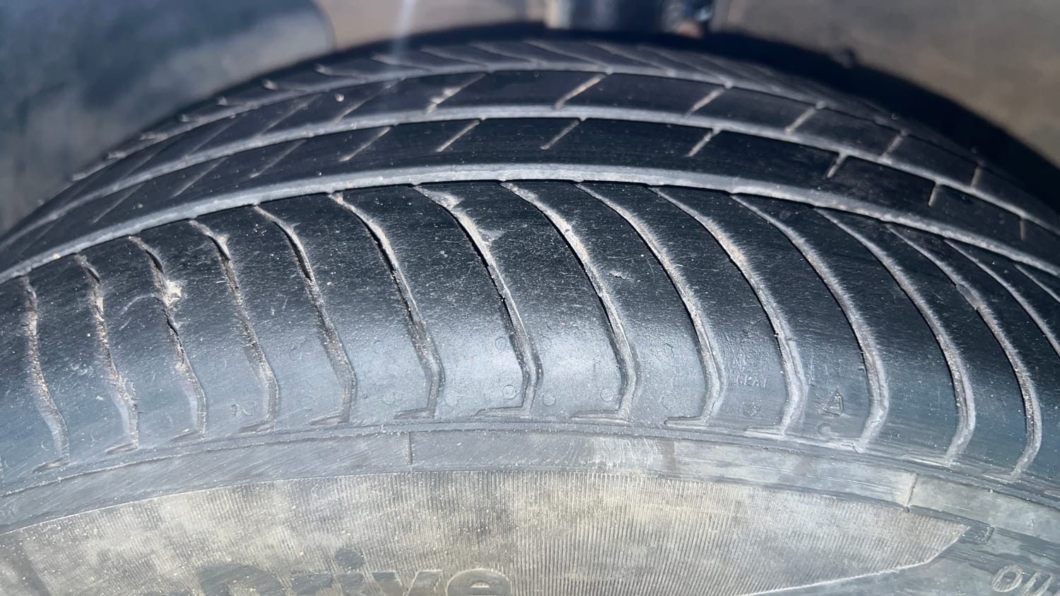 Used 2025 Hyundai Verna EX 1.5 Petrol MT Petrol Manual tyres LEFT FRONT TYRE TREAD VIEW