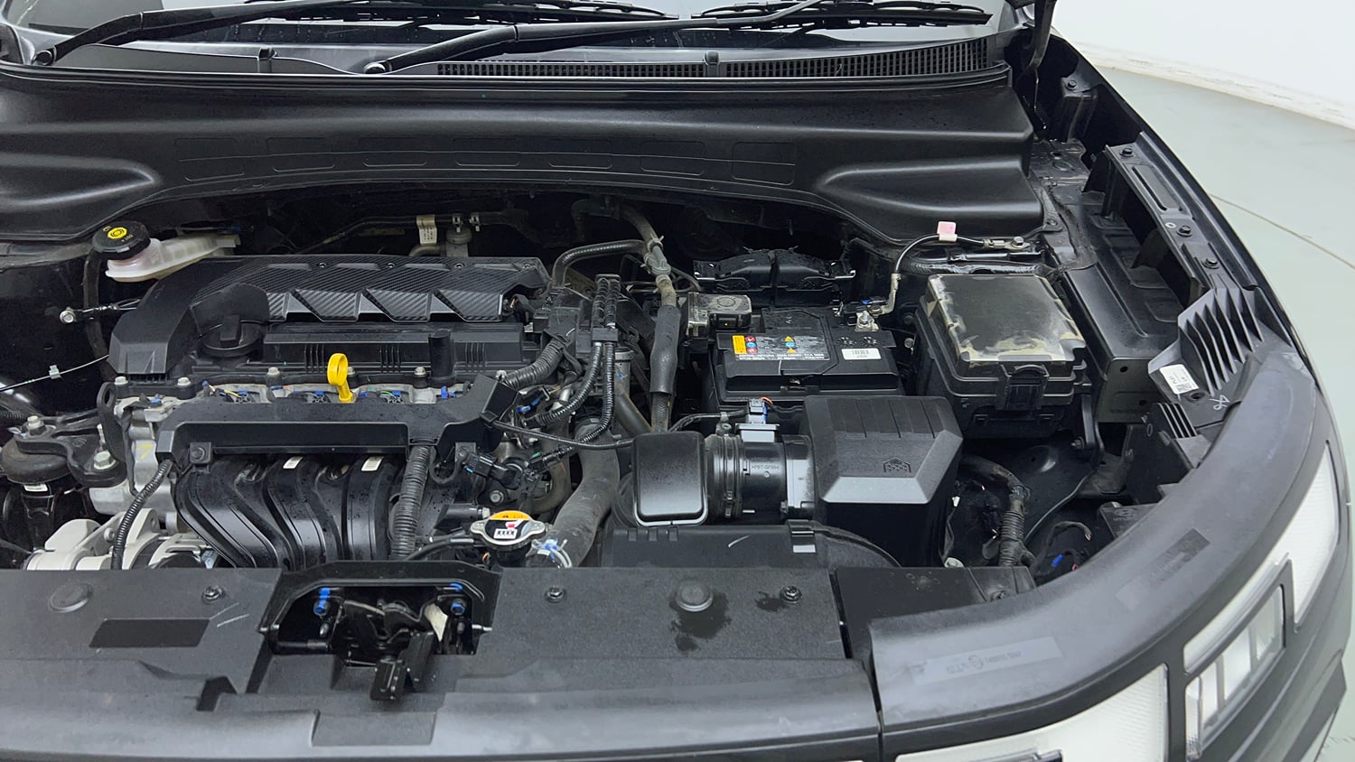 Used 2024 Hyundai Creta 1.5 MPi Petrol MT EX Petrol Manual engine ENGINE LEFT SIDE VIEW