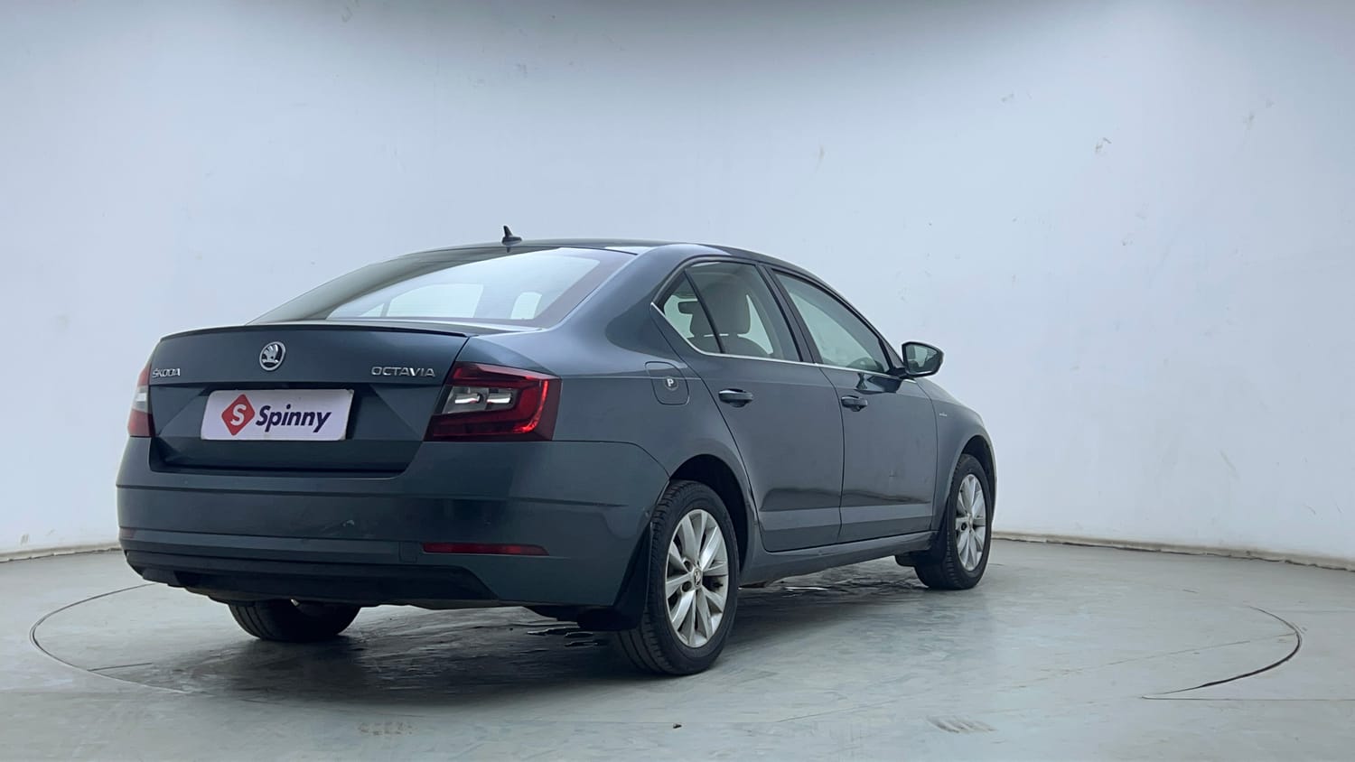 Used 2018 Skoda Octavia 1.8 TSI L&K Petrol Automatic exterior RIGHT REAR CORNER VIEW