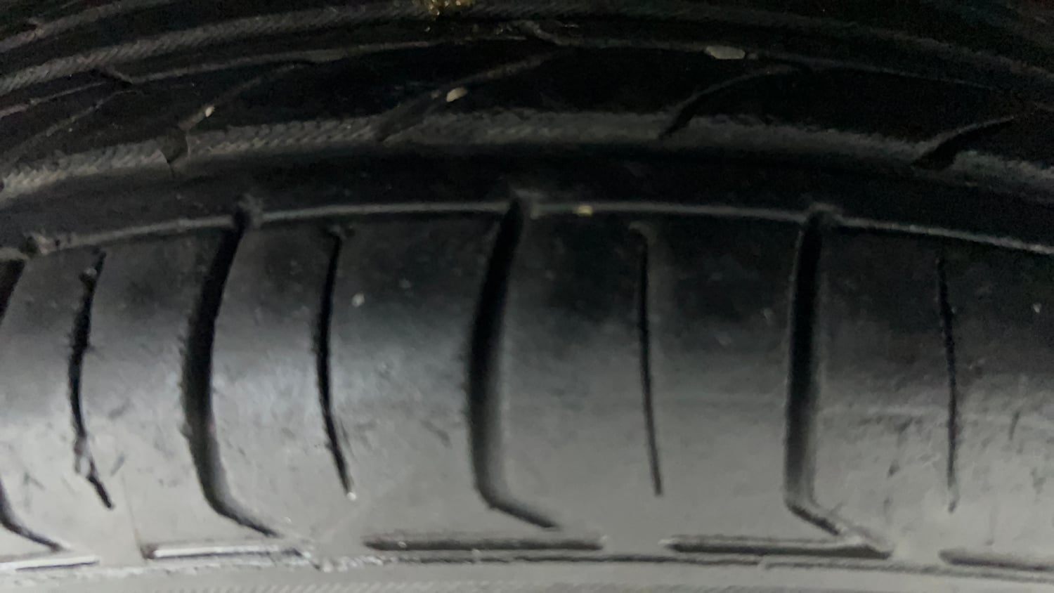 Used 2017 Hyundai Grand i10 Magna 1.2 Kappa VTVT Petrol Manual tyres RIGHT FRONT TYRE TREAD VIEW