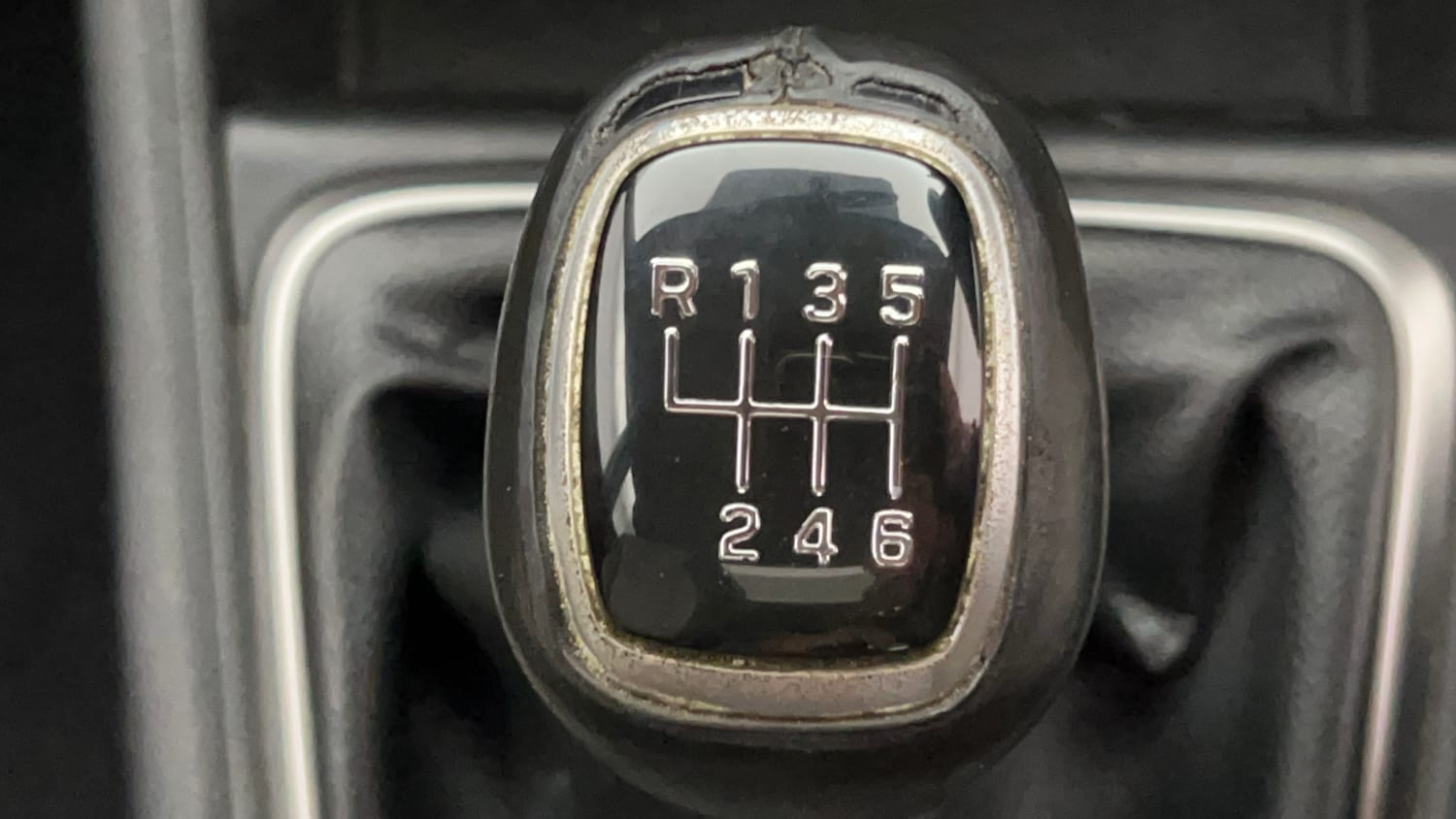 Used 2019 Hyundai Verna SX (O)1.6 VTVT Petrol Manual interior GEAR  KNOB VIEW