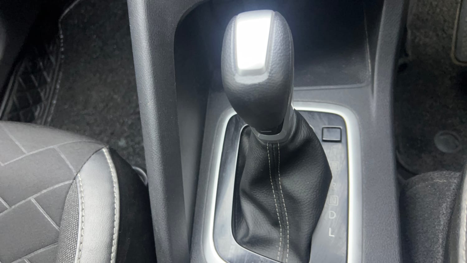 2022 Nissan Magnite XV Premium Turbo (O) CVT-16