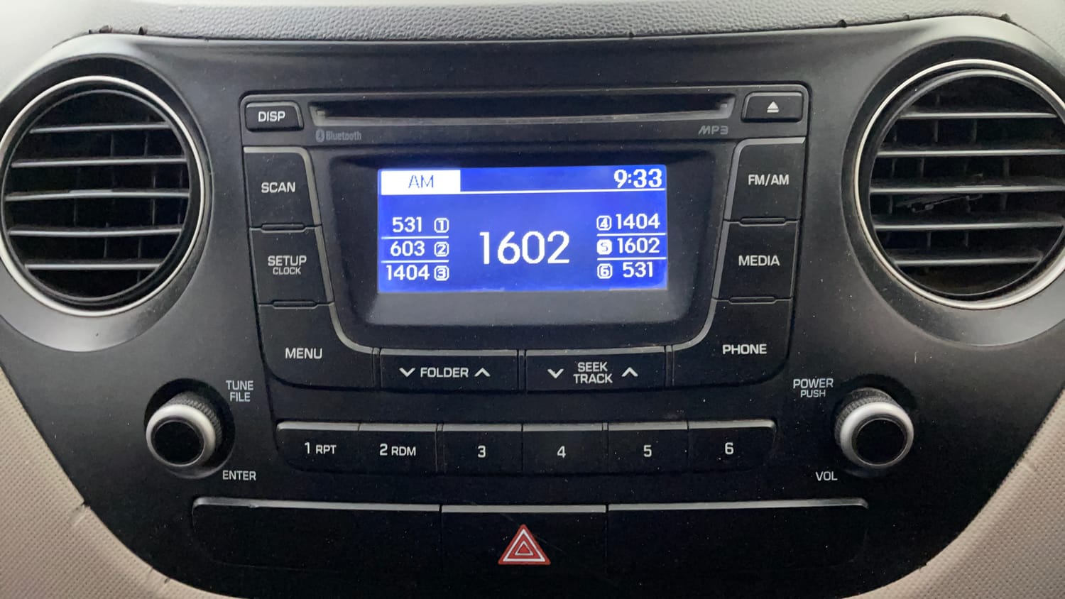 Used 2015 Hyundai Grand i10 Sportz 1.2 Kappa VTVT Petrol Manual top_features Integrated (in-dash) music system