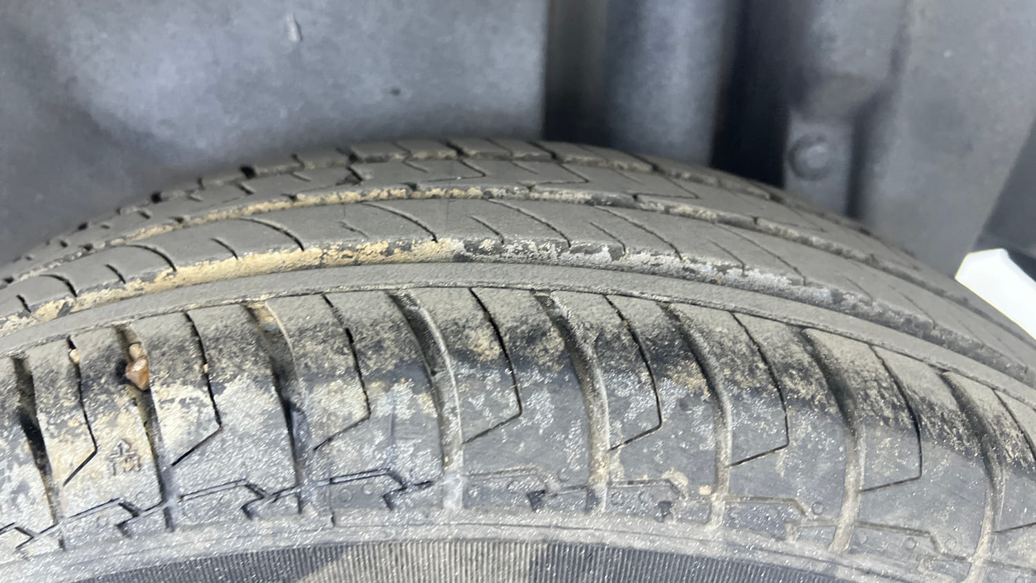 Used 2017 Maruti Suzuki Swift Dzire VXI AT ABS Petrol Automatic tyres LEFT REAR TYRE TREAD VIEW