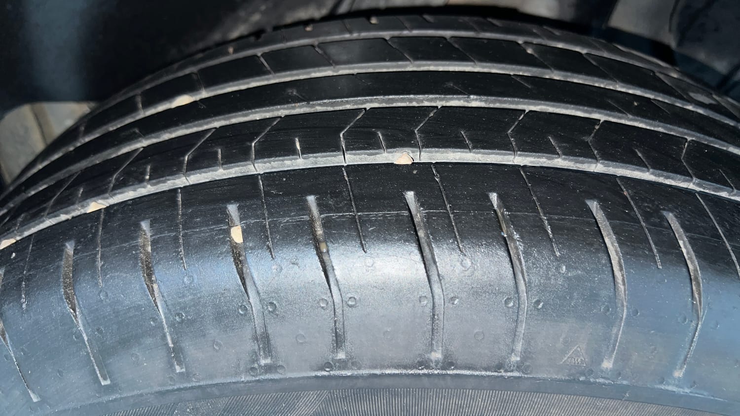 Used 2024 Hyundai Creta 1.5 MPi Petrol MT EX Petrol Manual tyres LEFT REAR TYRE TREAD VIEW
