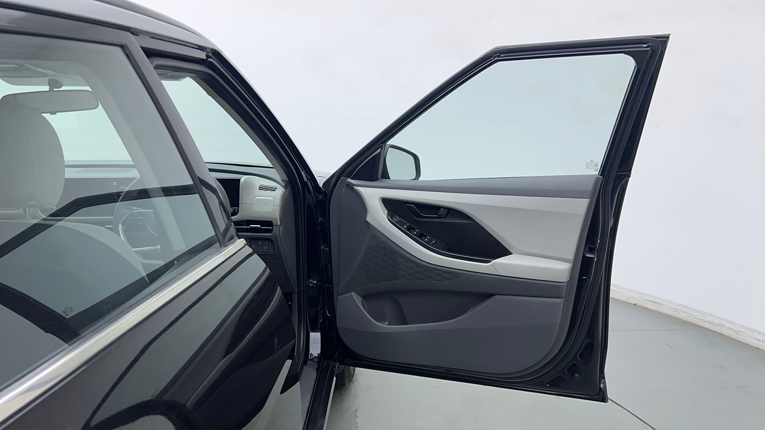 Used 2024 Hyundai Creta 1.5 MPi Petrol MT EX Petrol Manual interior RIGHT FRONT DOOR OPEN VIEW