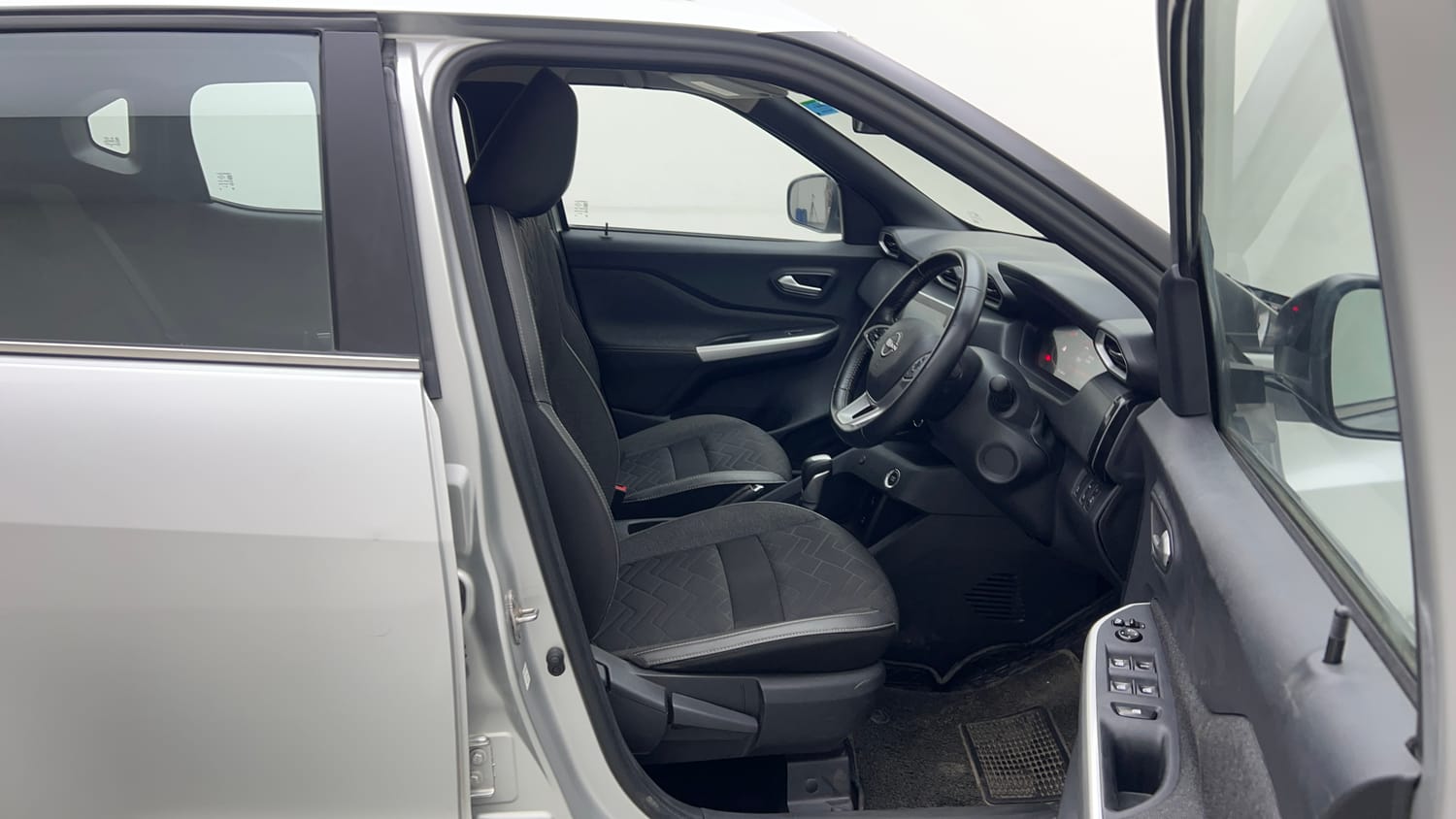 2022 Nissan Magnite XV Premium Turbo (O) CVT-17