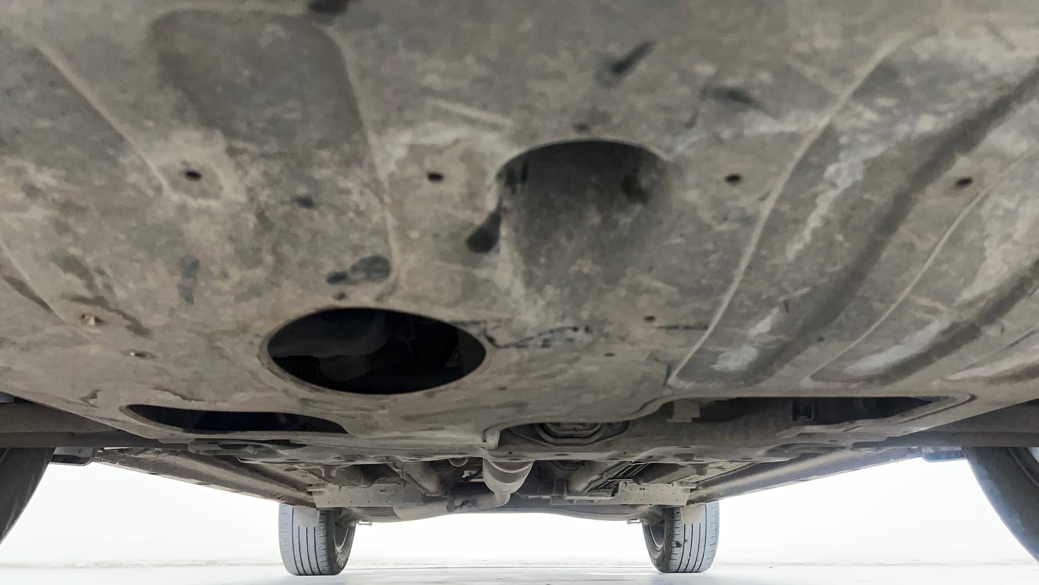 Used 2023 Kia Seltos GTX Plus 1.4 Petrol Manual extra FRONT LEFT UNDERBODY VIEW