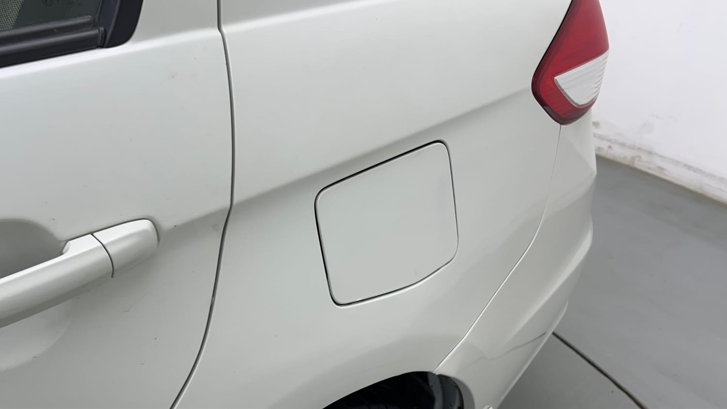 Used 2023 Maruti Suzuki Ciaz Sigma 1.5 Petrol Manual dents MINOR DENT