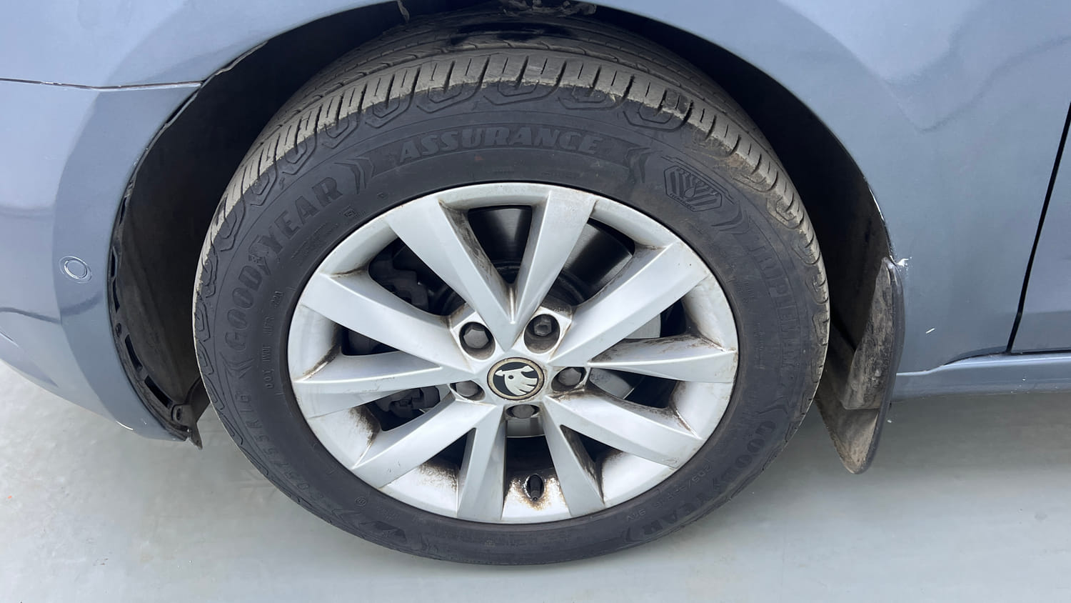 Used 2018 Skoda Octavia 1.8 TSI L&K Petrol Automatic tyres LEFT FRONT TYRE RIM VIEW