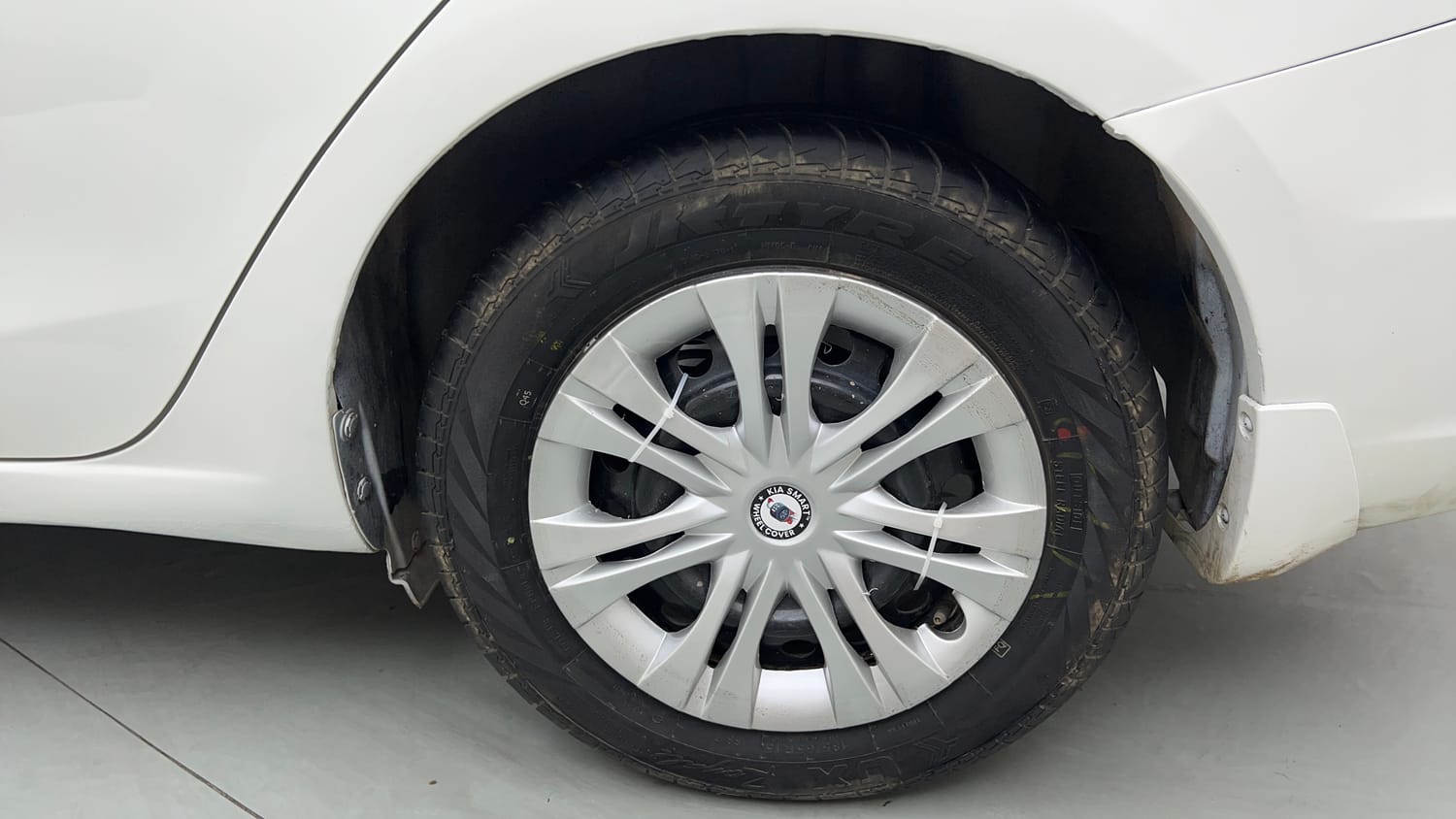 Used 2023 Maruti Suzuki Ciaz Sigma 1.5 Petrol Manual tyres LEFT REAR TYRE RIM VIEW