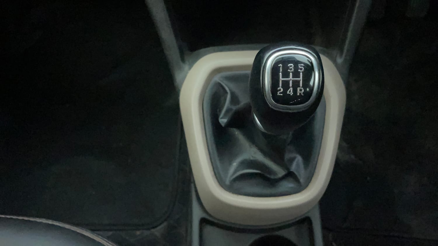 Used 2015 Hyundai Grand i10 Sportz 1.2 Kappa VTVT Petrol Manual interior GEAR  KNOB VIEW