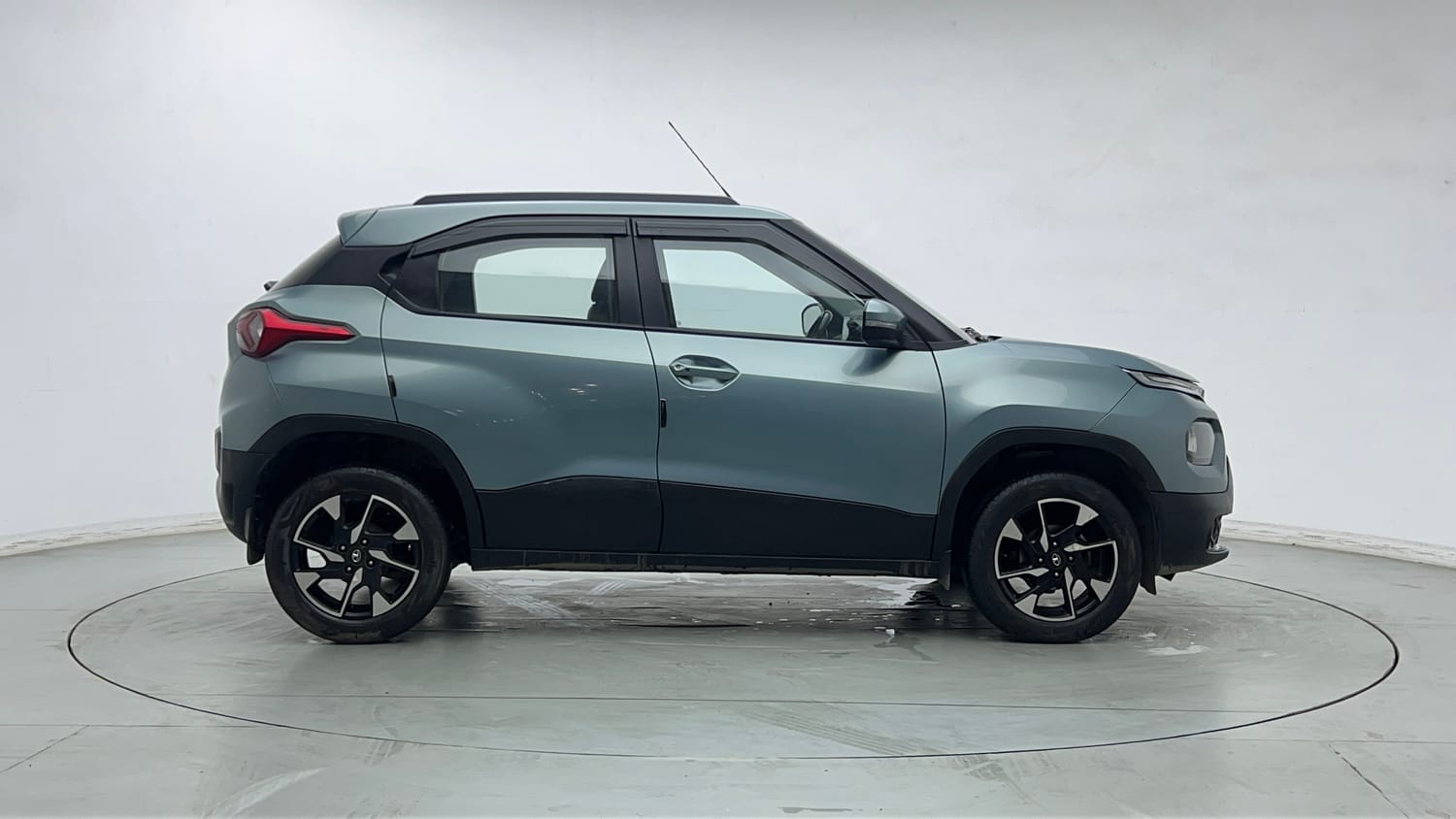 2022 Tata Punch Creative AMT-5