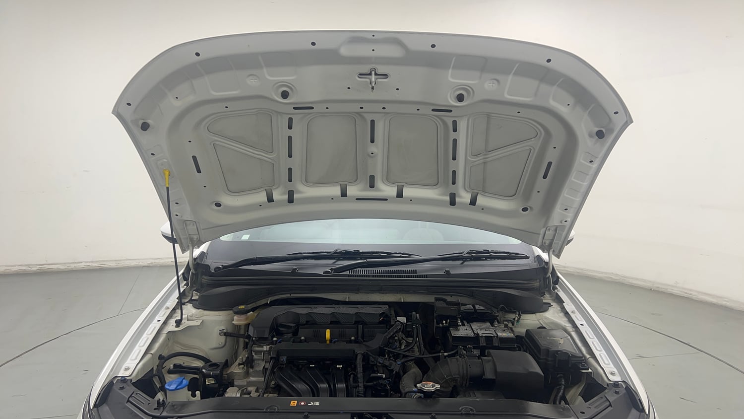 Used 2025 Hyundai Verna EX 1.5 Petrol MT Petrol Manual engine ENGINE & BONNET OPEN FRONT VIEW