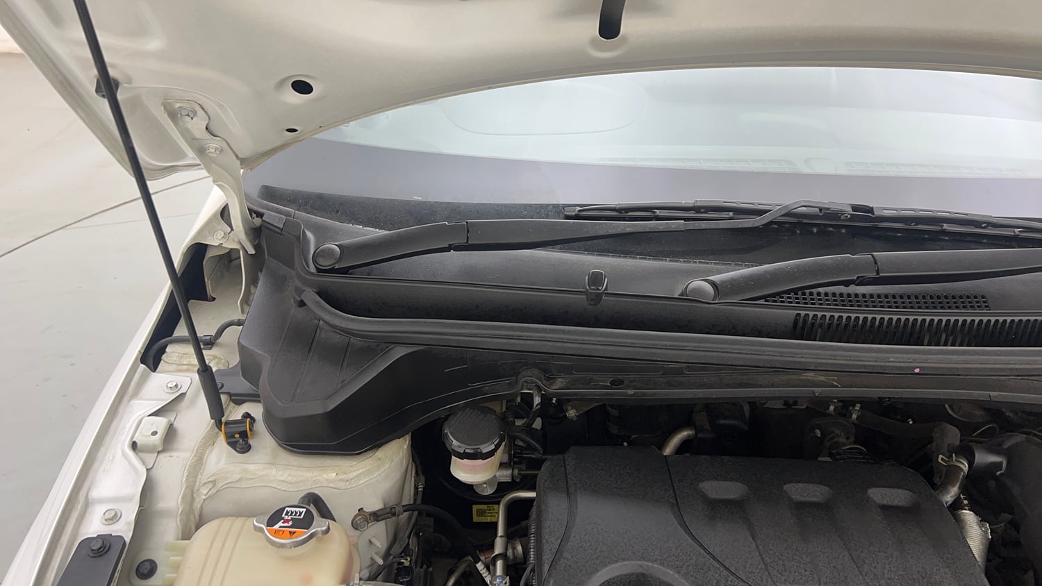 Used 2023 Hyundai i20 N Line N8 1.0 Turbo DCT Petrol Automatic engine ENGINE RIGHT SIDE HINGE & APRON VIEW
