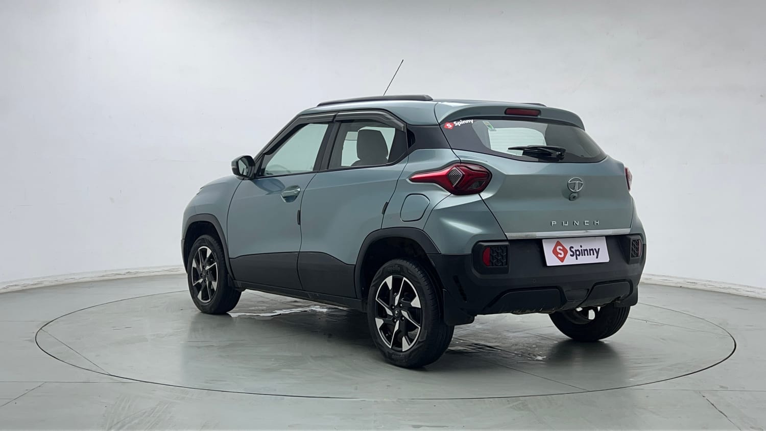 2022 Tata Punch Creative AMT-2