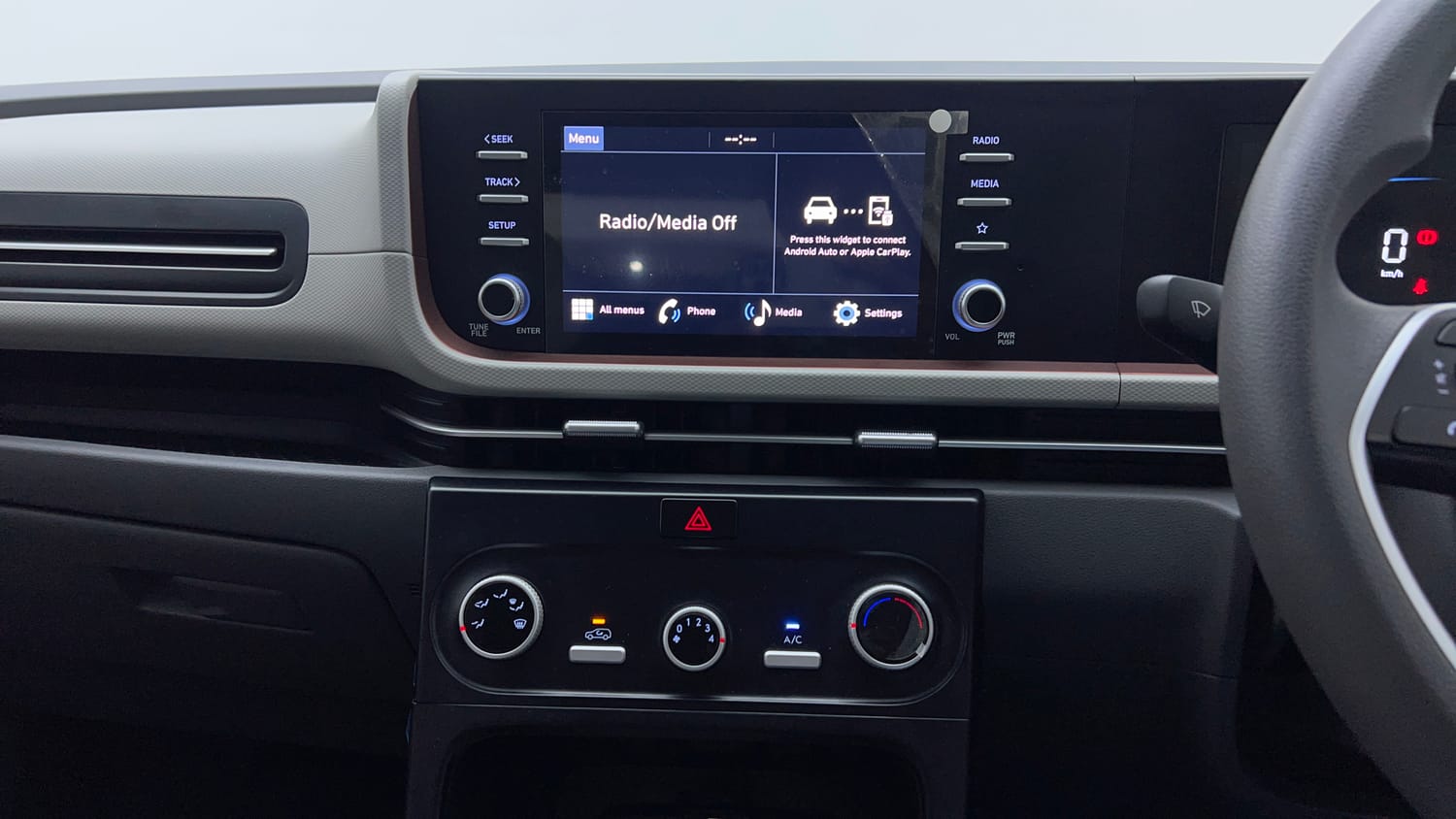 Used 2024 Hyundai Creta 1.5 MPi Petrol MT EX Petrol Manual top_features Integrated (in-dash) music system