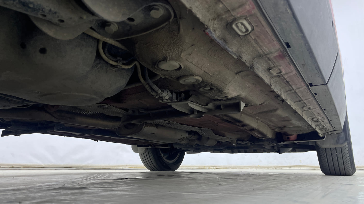 Used 2025 Skoda Kylaq Signature Petrol Manual extra REAR RIGHT UNDERBODY VIEW