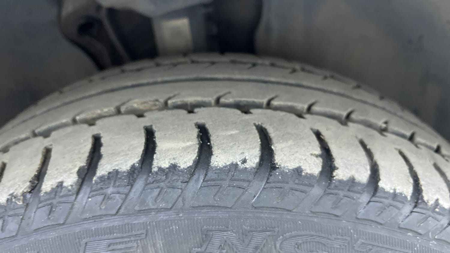 Used 2018 Skoda Octavia 1.8 TSI L&K Petrol Automatic tyres RIGHT FRONT TYRE TREAD VIEW