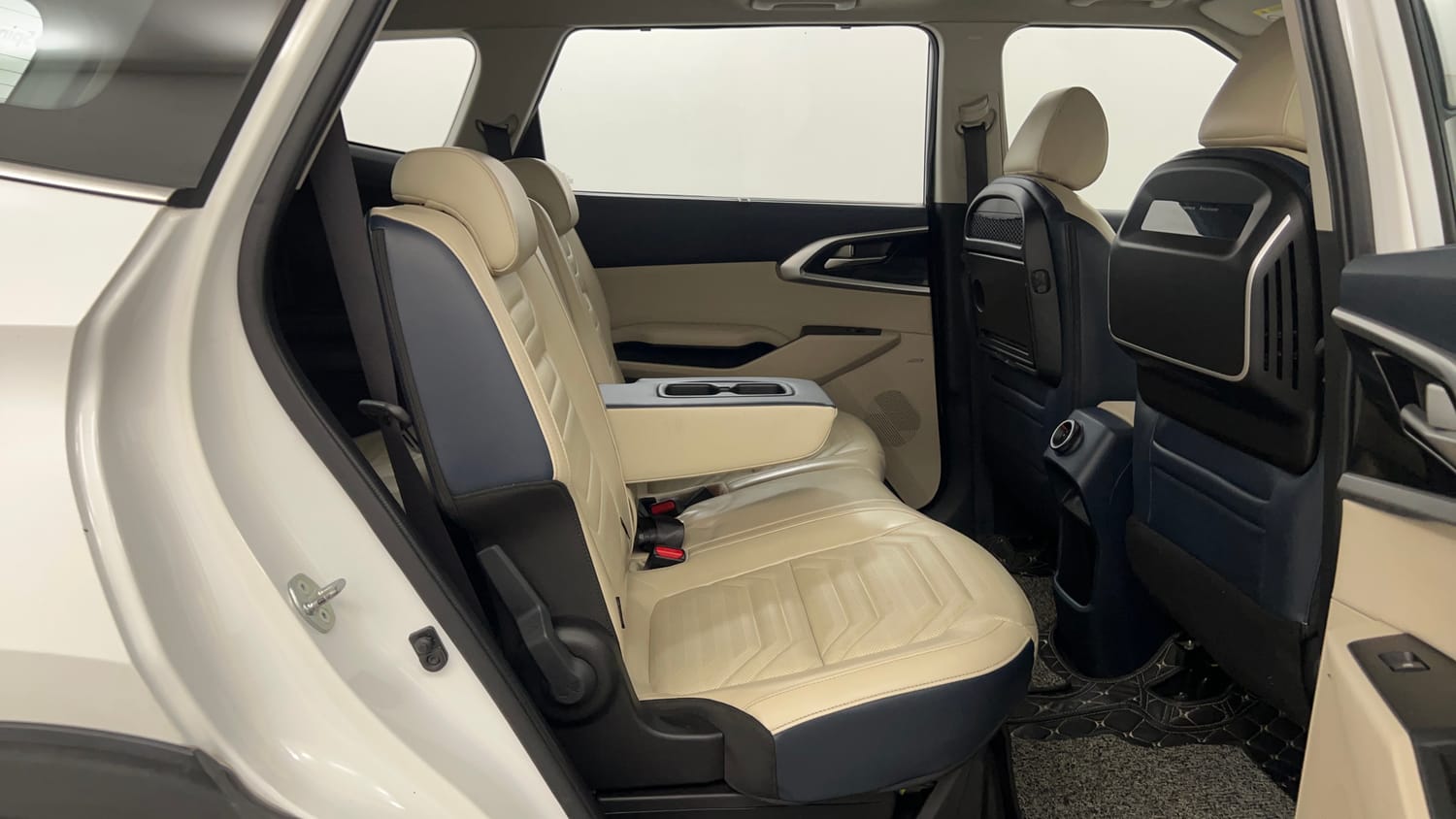 Used 2023 Kia Carens Luxury Plus 1.5 Diesel AT 7 STR Diesel Automatic interior RIGHT SIDE REAR DOOR CABIN VIEW