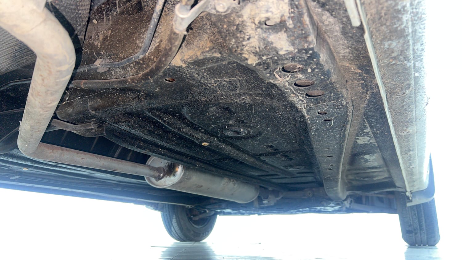 Used 2019 Maruti Suzuki Wagon R VXi 1.0 Petrol Manual extra REAR RIGHT UNDERBODY VIEW