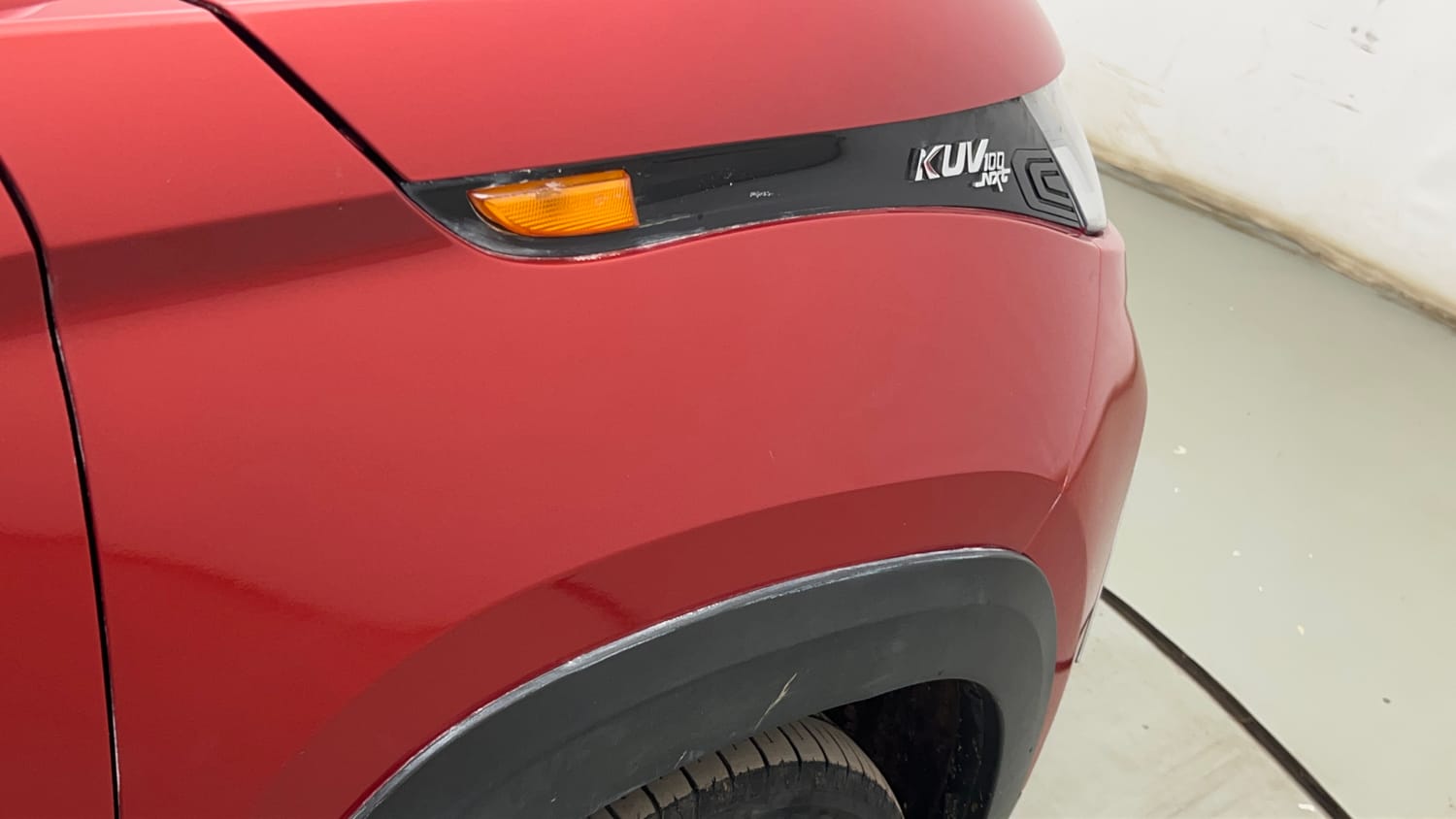 Used 2018 Mahindra KUV100 NXT K4 Plus 6 STR Petrol Manual dents MINOR DENT