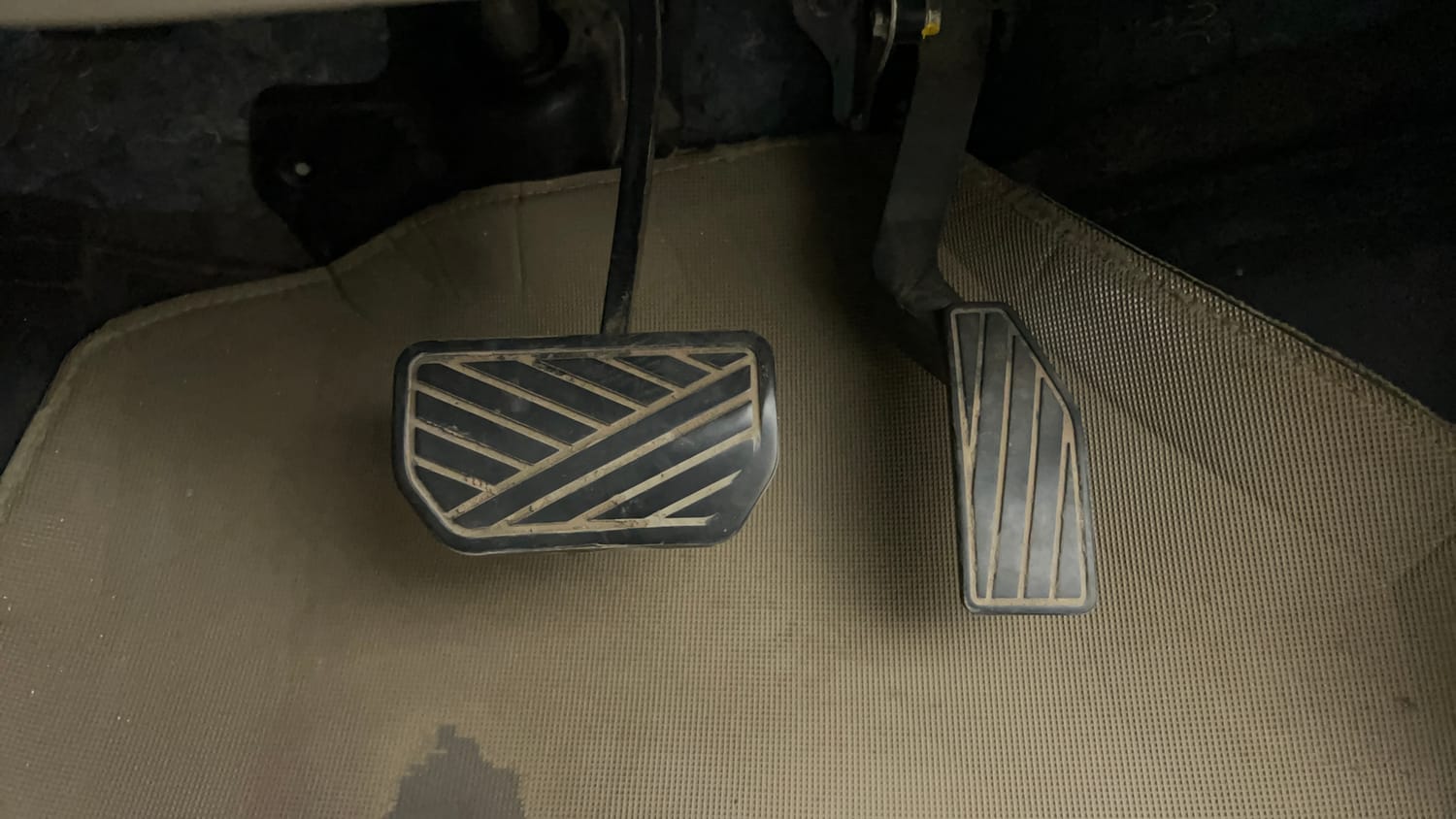 Used 2017 Maruti Suzuki Celerio ZXi AMT Petrol Automatic interior PEDALS VIEW