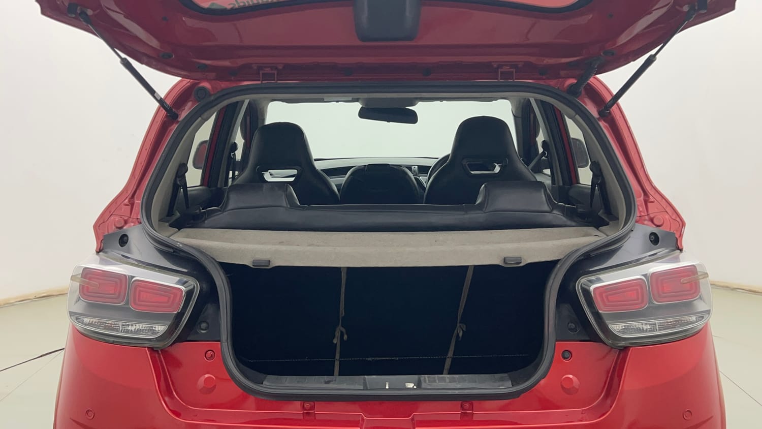 Used 2018 Mahindra KUV100 NXT K4 Plus 6 STR Petrol Manual interior DICKY INSIDE VIEW