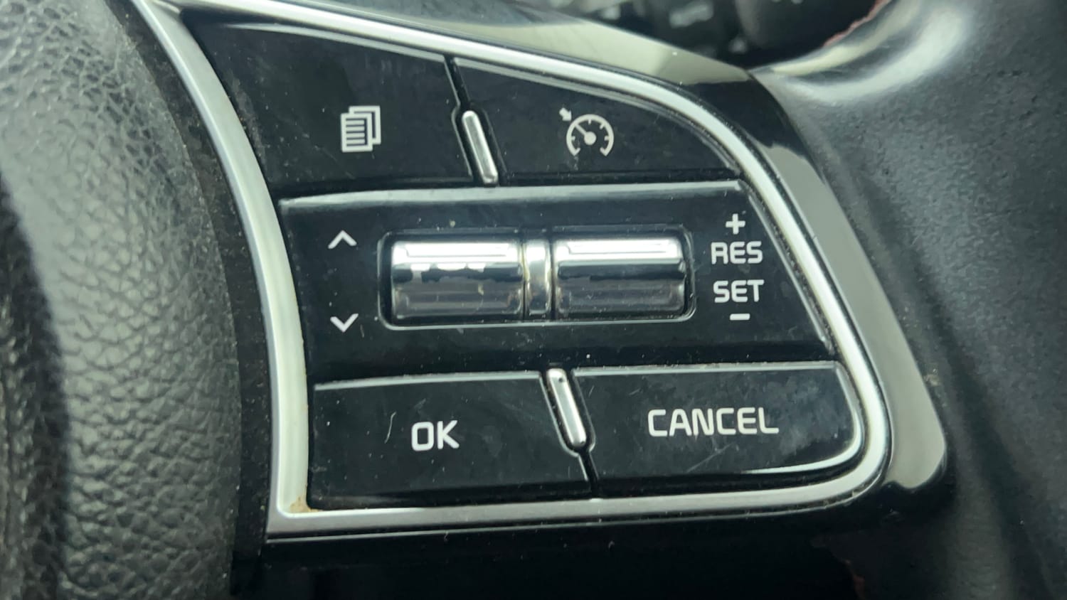 2020 Kia Sonet GTX Plus 1.0 DCT-41
