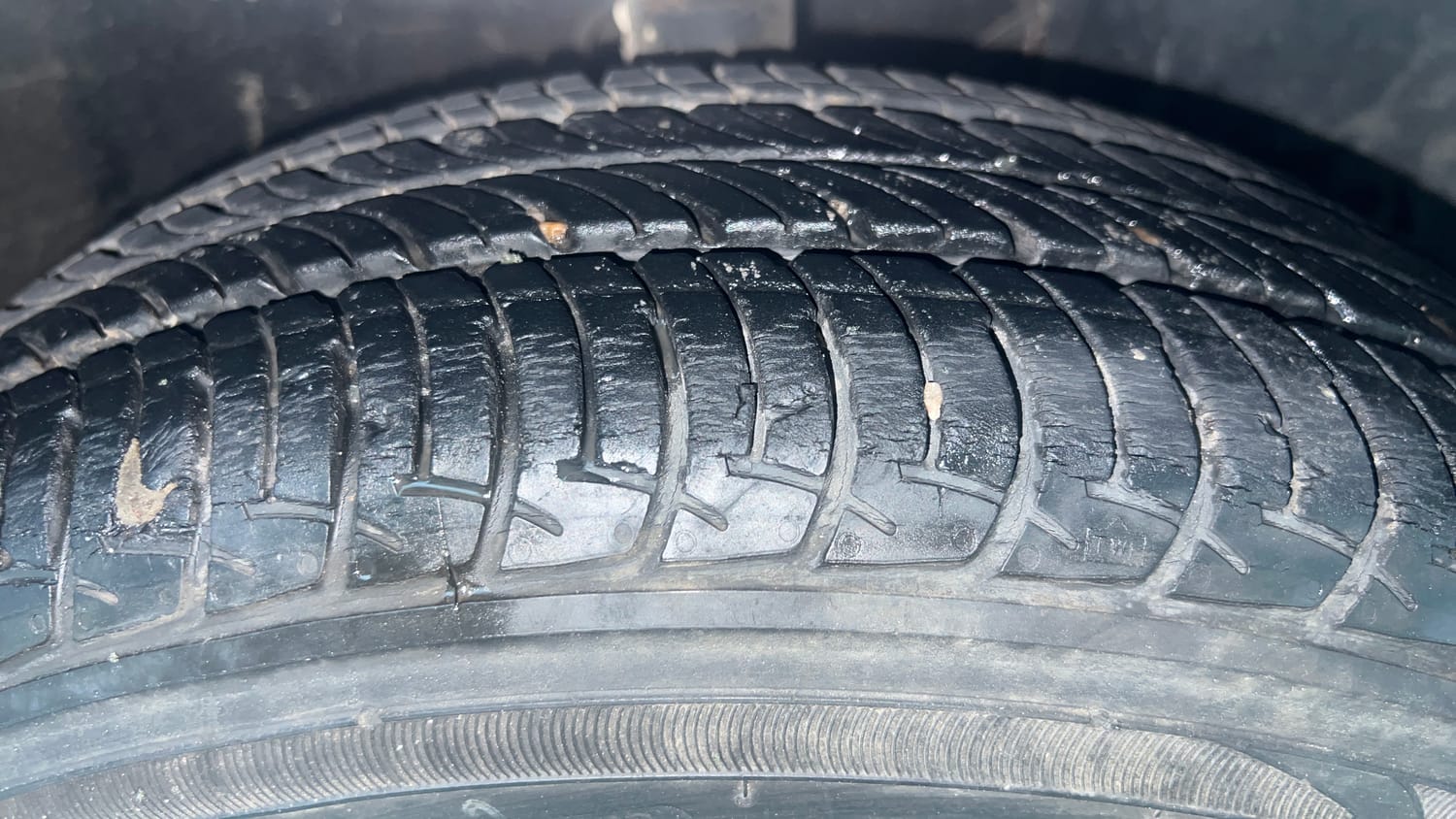 Used 2019 Maruti Suzuki Wagon R VXi 1.0 Petrol Manual tyres RIGHT FRONT TYRE TREAD VIEW
