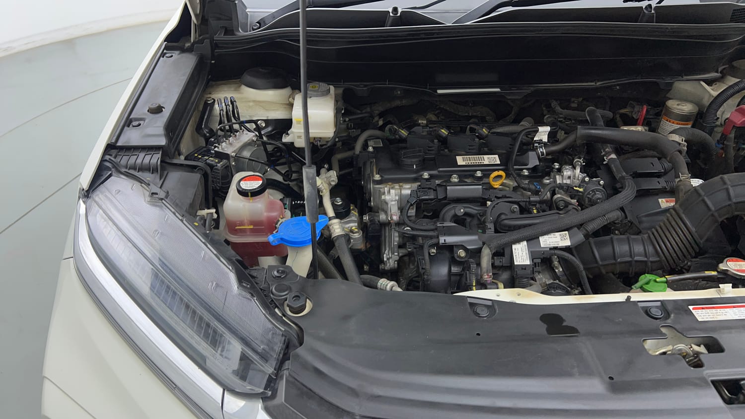 Used 2023 Toyota Urban Cruiser Hyryder V Hybrid Hybrid Automatic engine ENGINE RIGHT SIDE VIEW