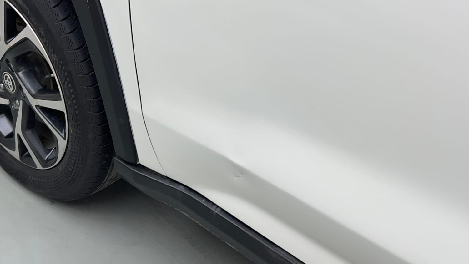 Used 2023 Toyota Urban Cruiser Hyryder V Hybrid Hybrid Automatic dents MINOR SCRATCH